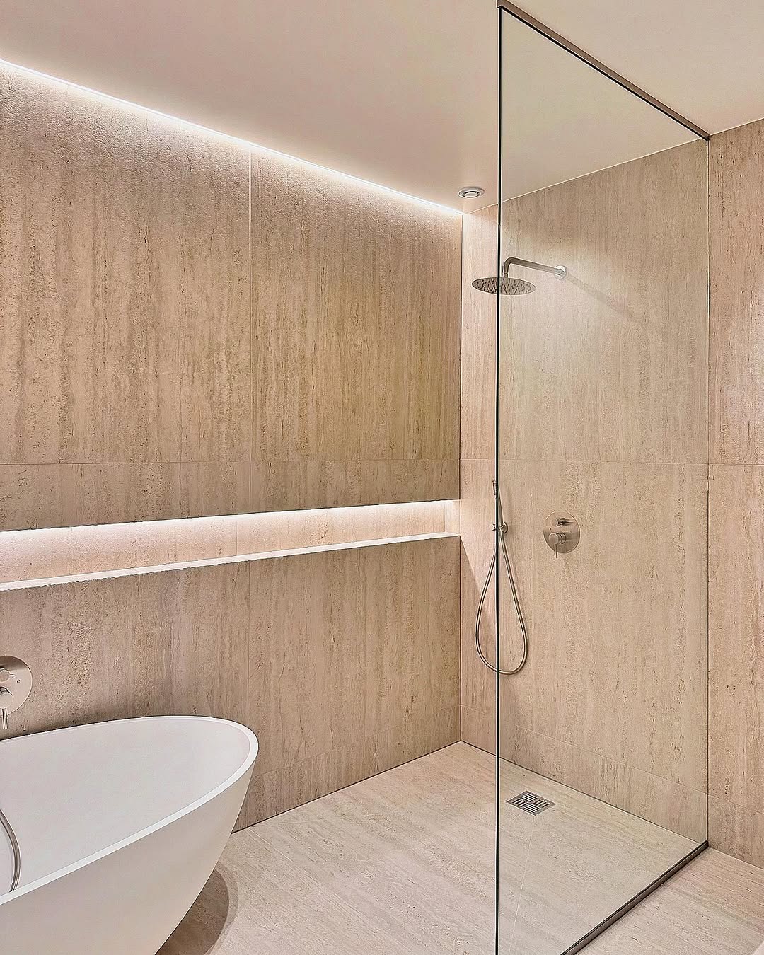 Gres porcellanato tipo travertino 60x120 beige