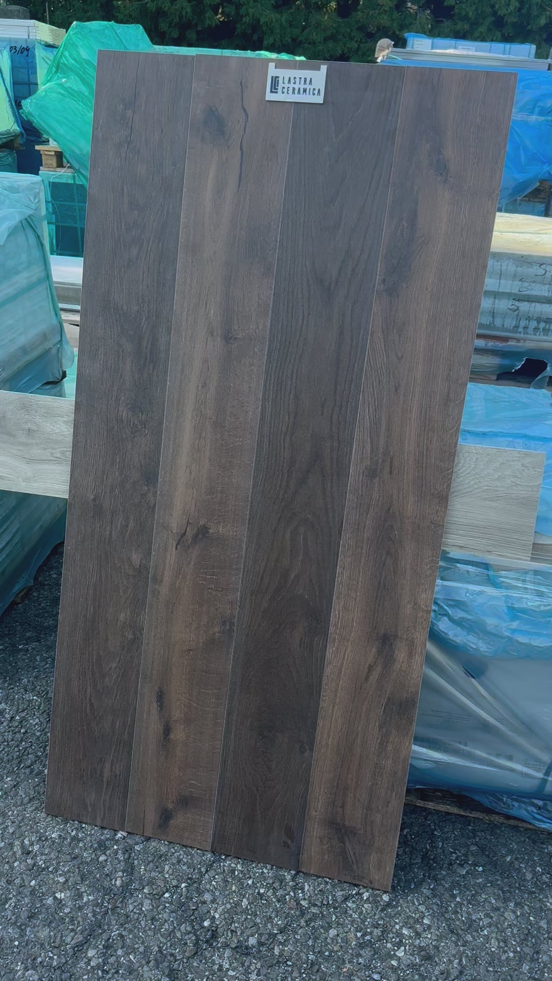 Gres effetto legno noce Moka 18,5x150