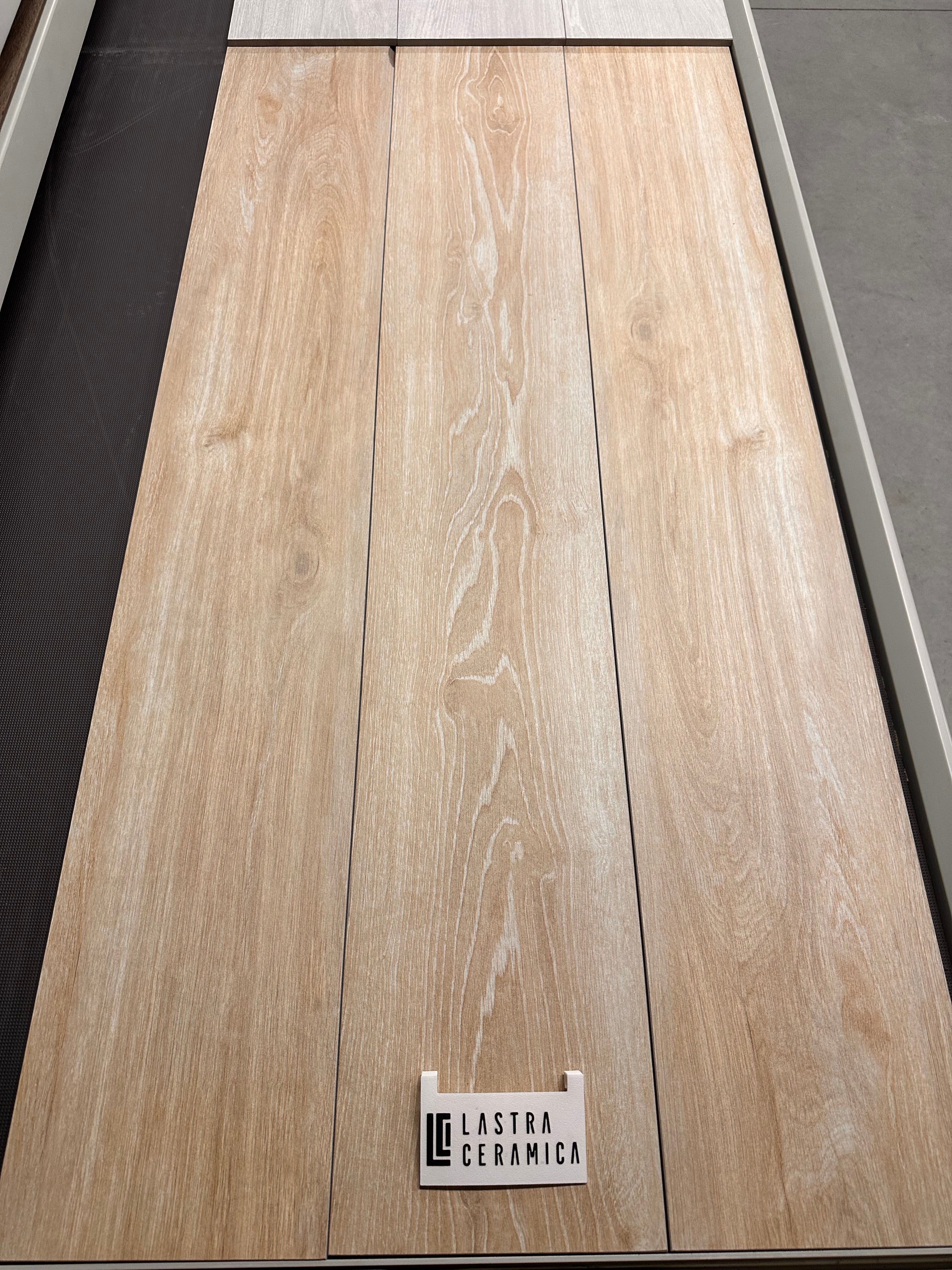 Gres porcellanato effetto legno rovere 20x120 rettificato